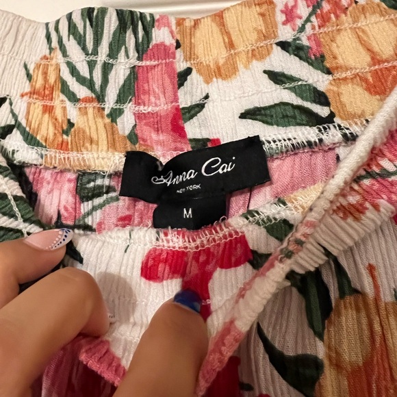 Francescas colorful flowy pants 🌺 - Picture 2 of 4